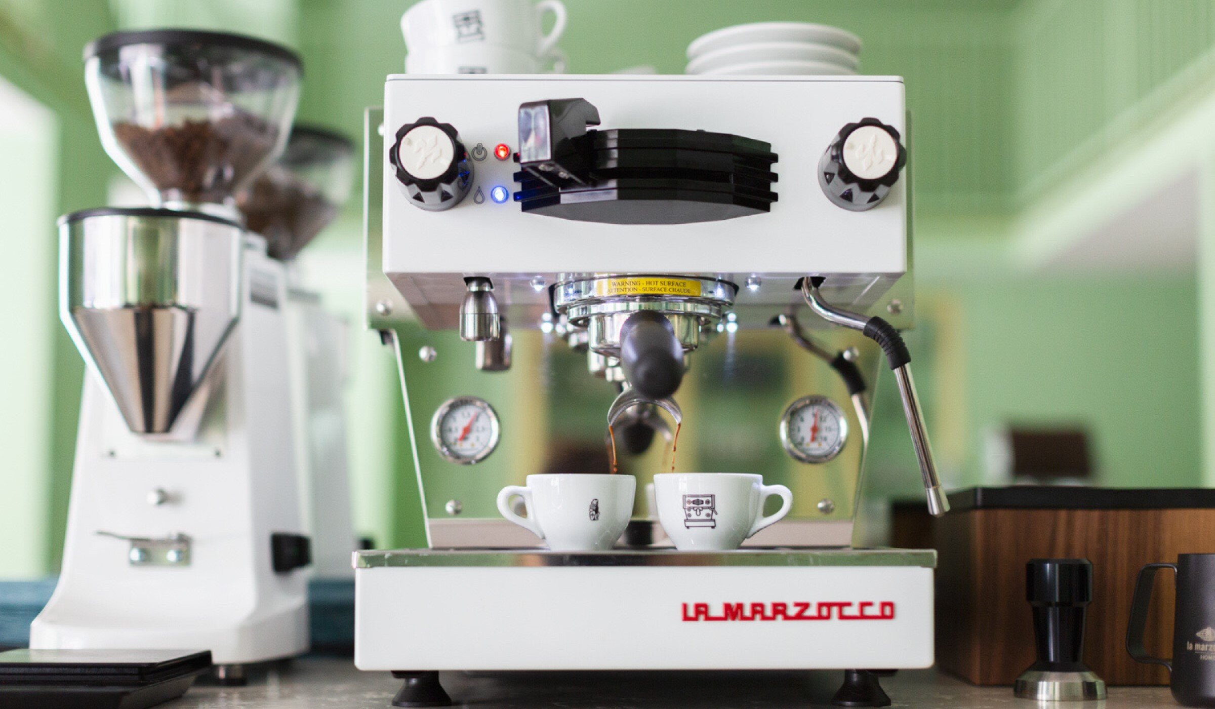 ラ・マルゾッコ Linea mini(イエロー) | マシンをさがす | 業務用コーヒー用品・機器のラッキーコーヒーマシン